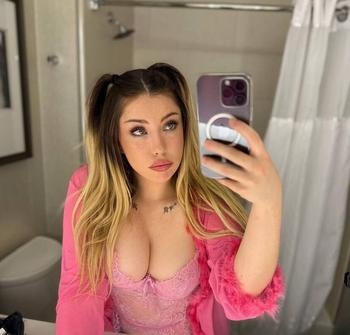 Andrea, 27 Caucasian/White female escort, Medicine Hat