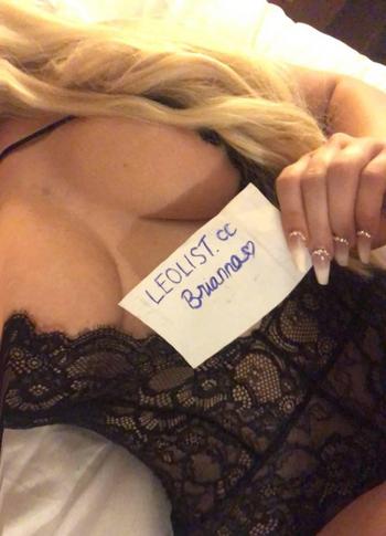 Brianna, 32 Caucasian/White female escort, Medicine Hat